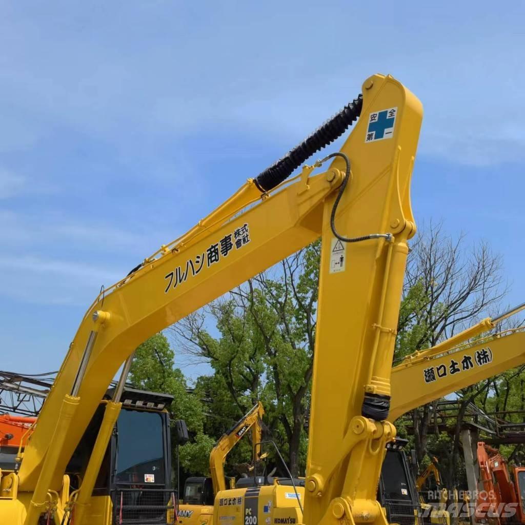 Komatsu PC 220-8/ Gravemaskiner på larvebånd