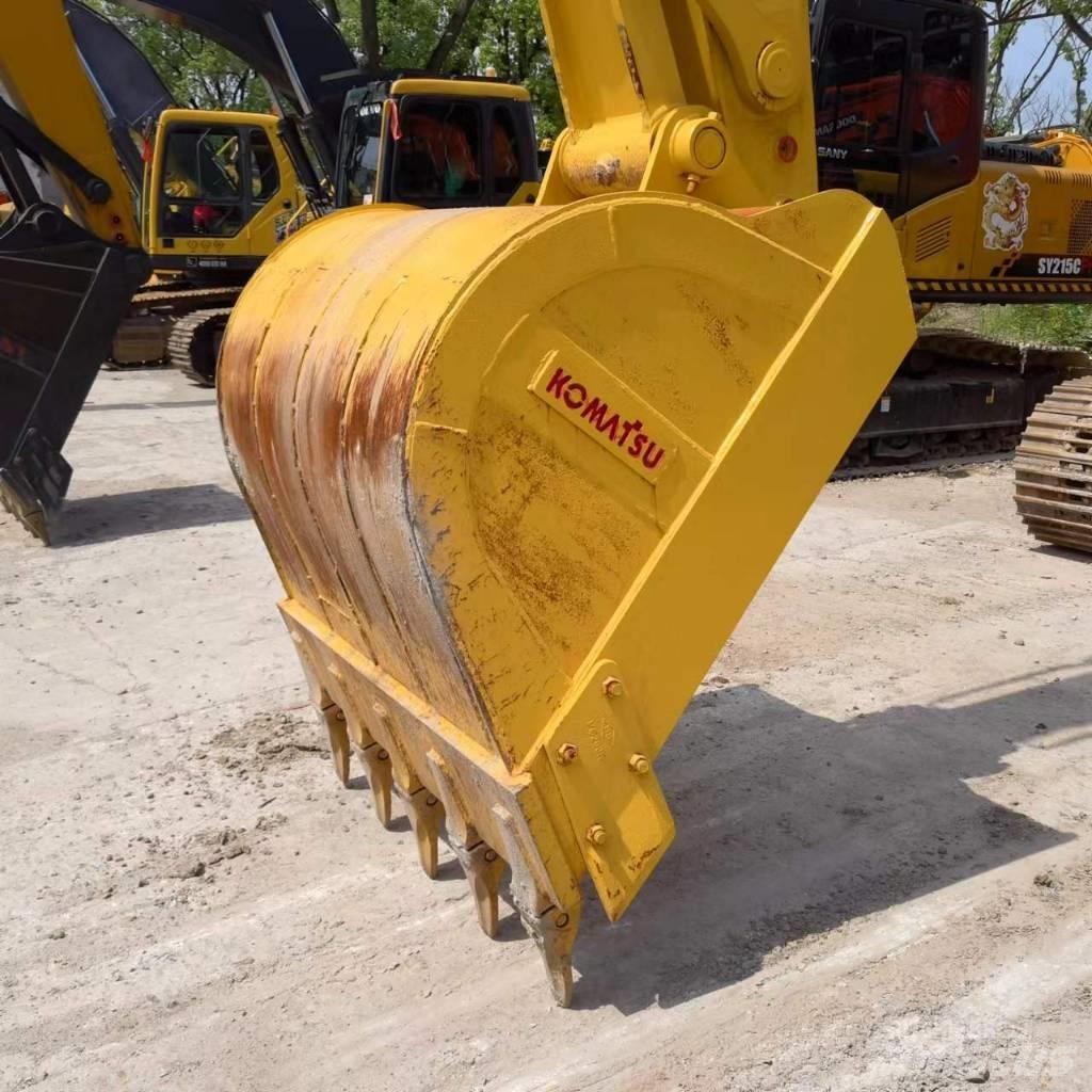 Komatsu PC 220-8/ Gravemaskiner på larvebånd