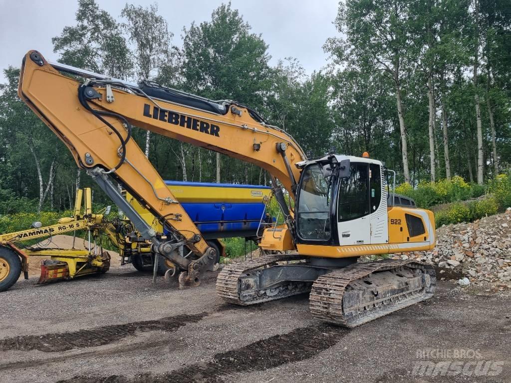 Liebherr R 922 Gravemaskiner på larvebånd