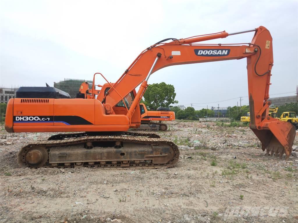 Doosan DH300LC-7 Gravemaskiner på larvebånd