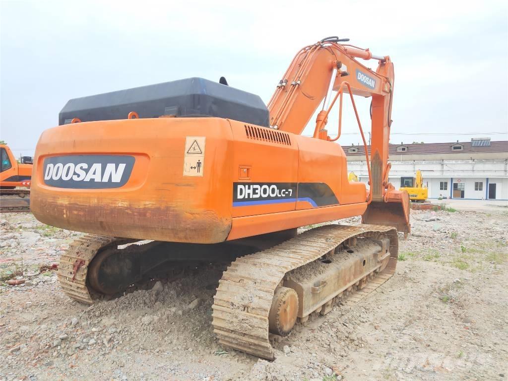 Doosan DH300LC-7 Gravemaskiner på larvebånd