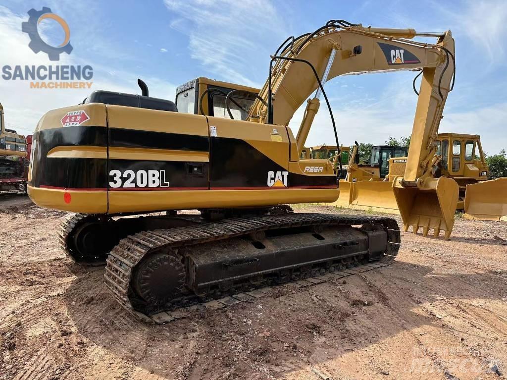 CAT 320 B L Gravemaskiner på larvebånd