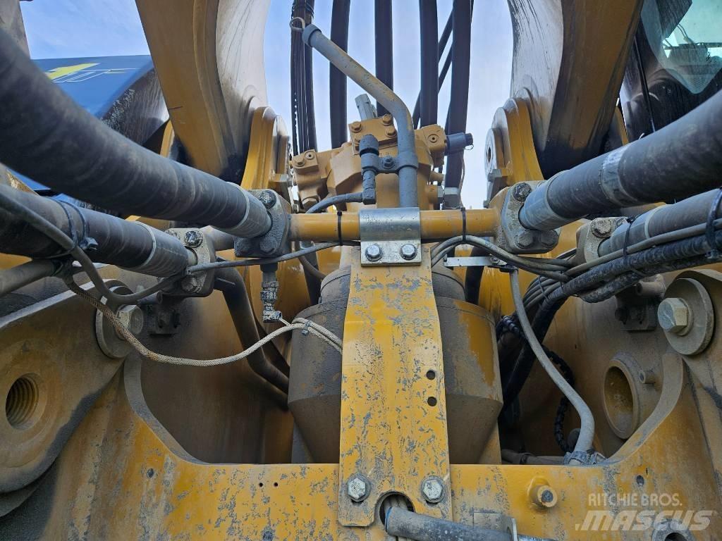 CAT 395 Gravemaskiner på larvebånd