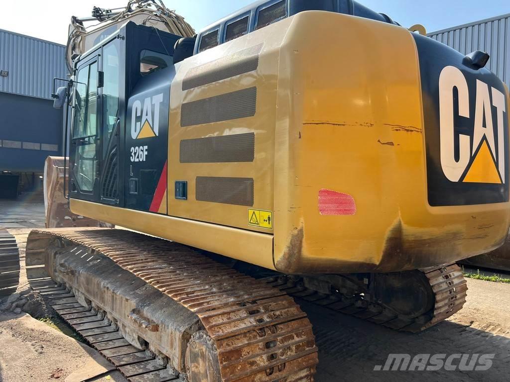 CAT 326FL Gravemaskiner på larvebånd