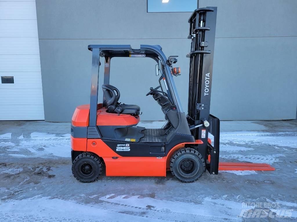 Toyota 8FB25 El gaffeltrucks