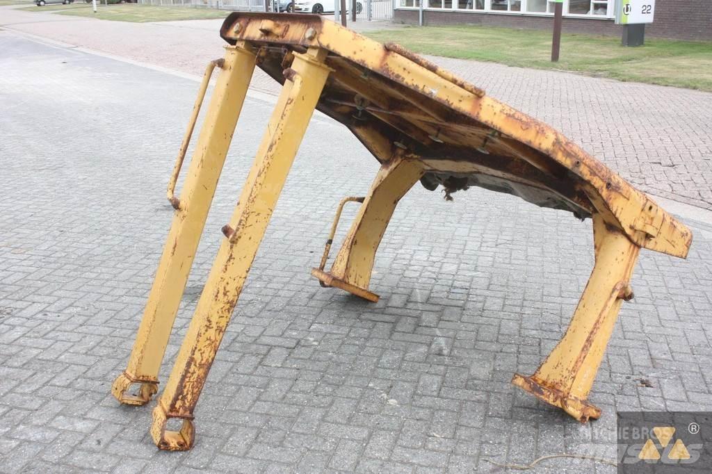 CAT D7H O-rops cab Kabiner og interiør