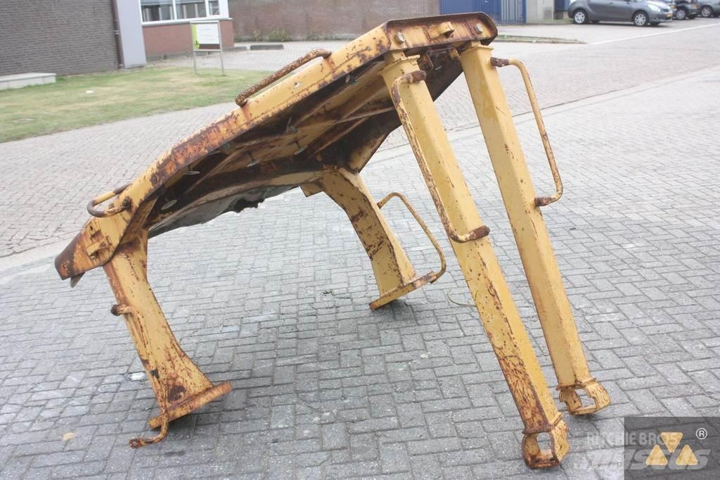 CAT D7H O-rops cab Kabiner og interiør