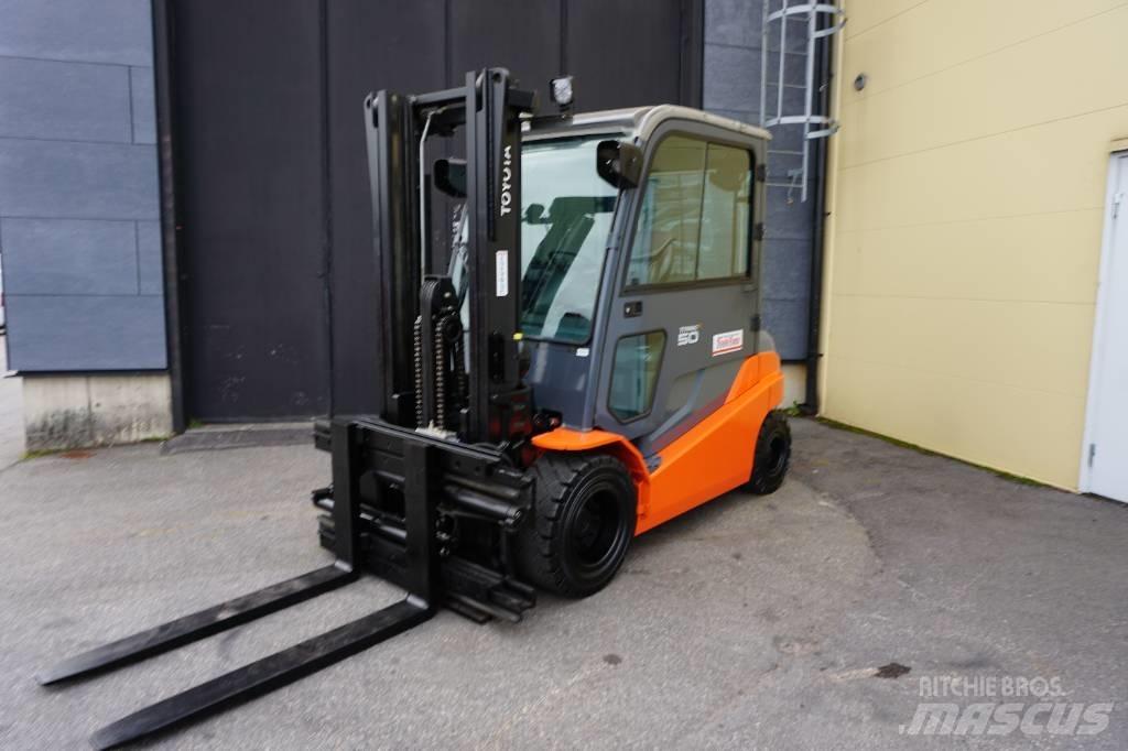 Toyota 8FBMT50 El gaffeltrucks