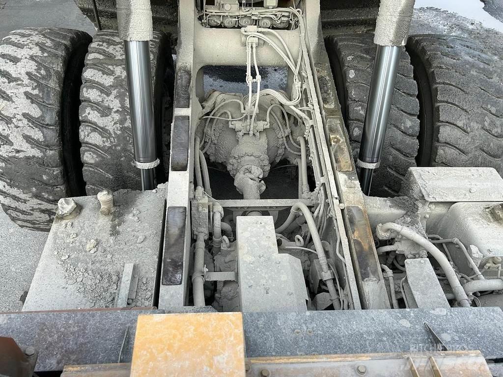Komatsu HD605-7 Dumpere