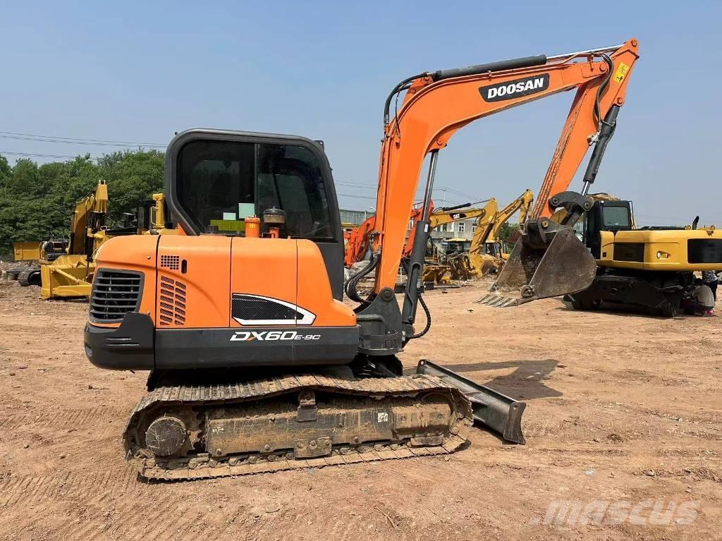 Doosan DX 60 Gravemaskiner på larvebånd