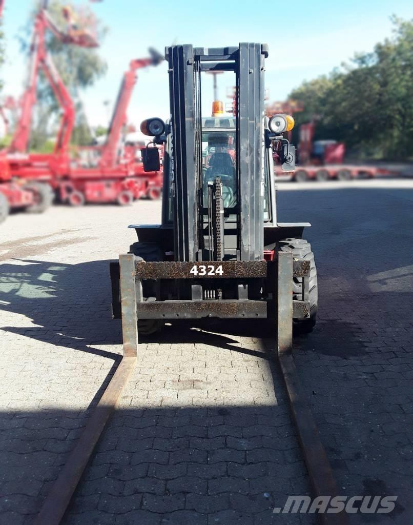 Ausa C 300 H X4 Terrængående gaffeltruck