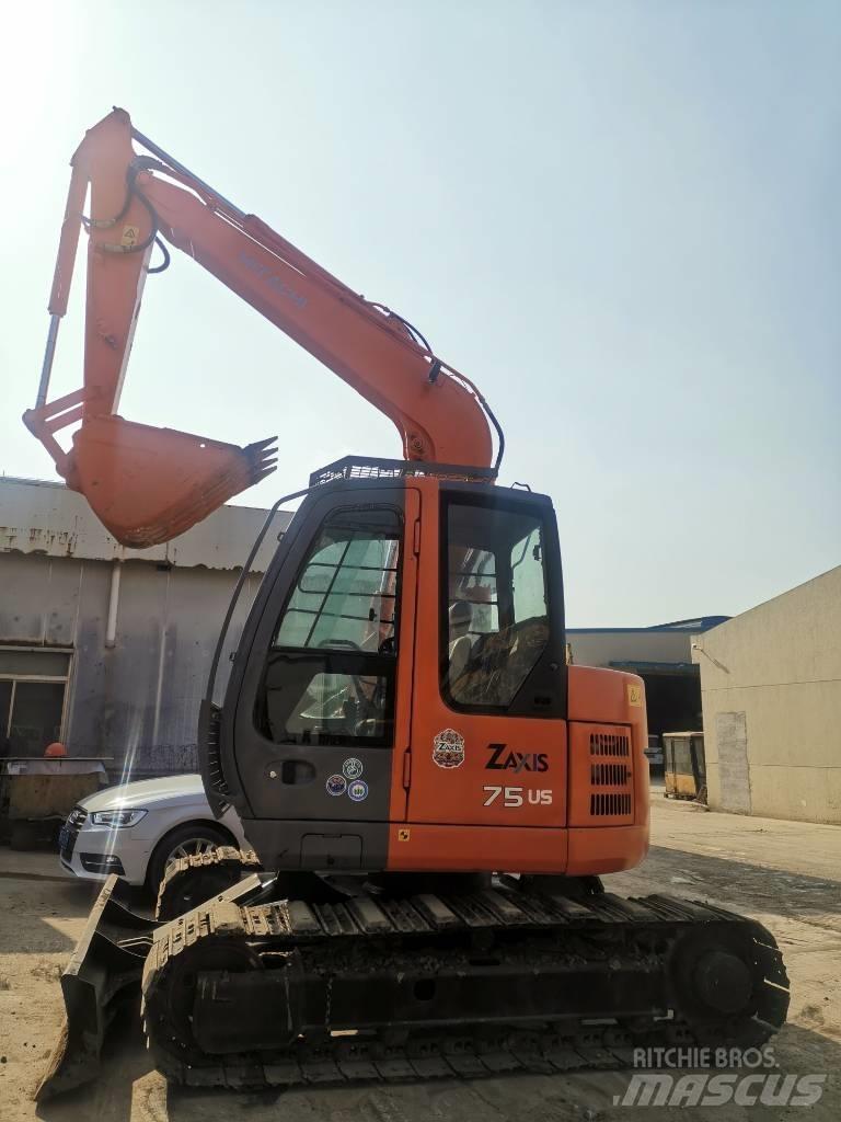 Hitachi ZX 75 Gravemaskiner på larvebånd