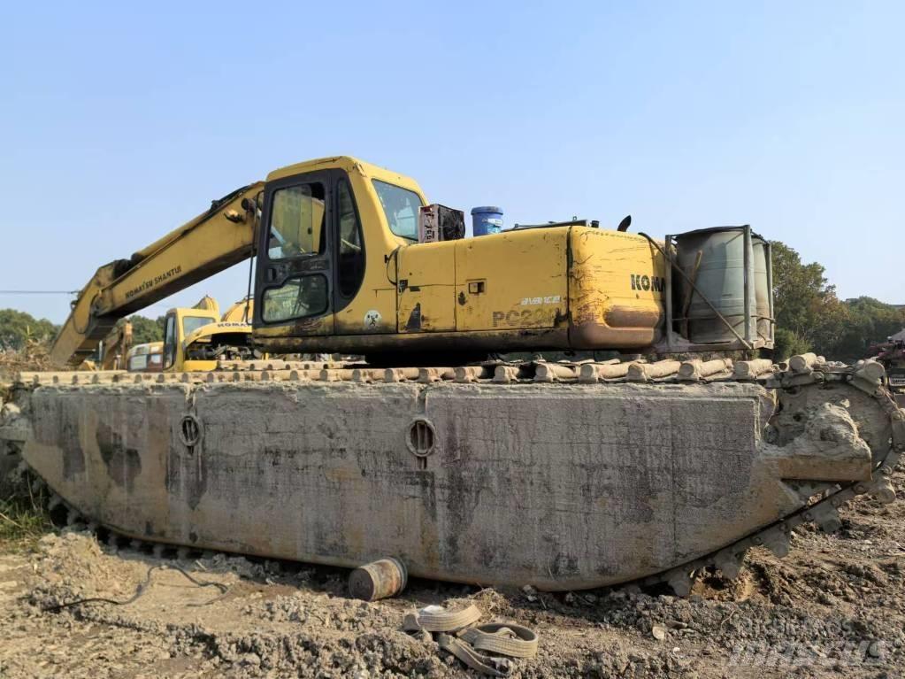 Komatsu PC 200-6 Amfibiegravemaskine