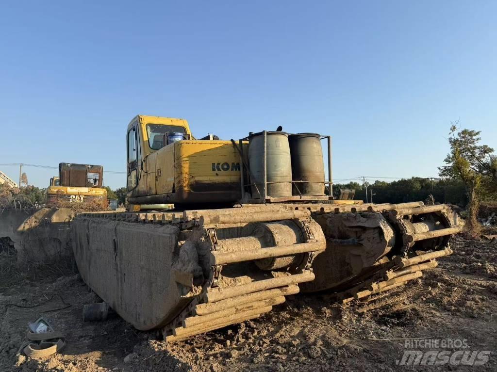 Komatsu PC 200-6 Amfibiegravemaskine