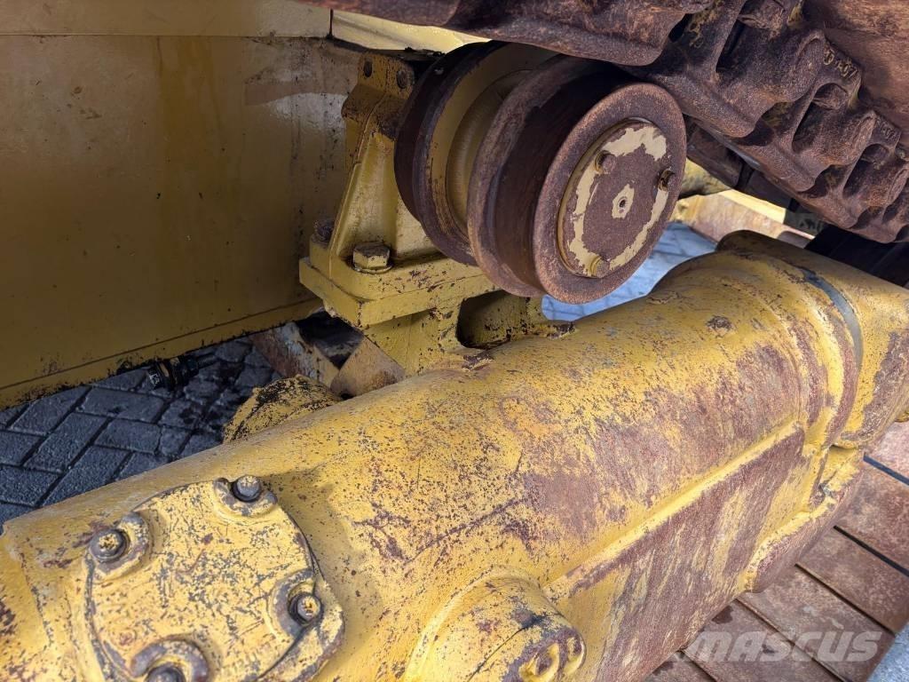 CAT D 6 R XW Bulldozer på larvebånd