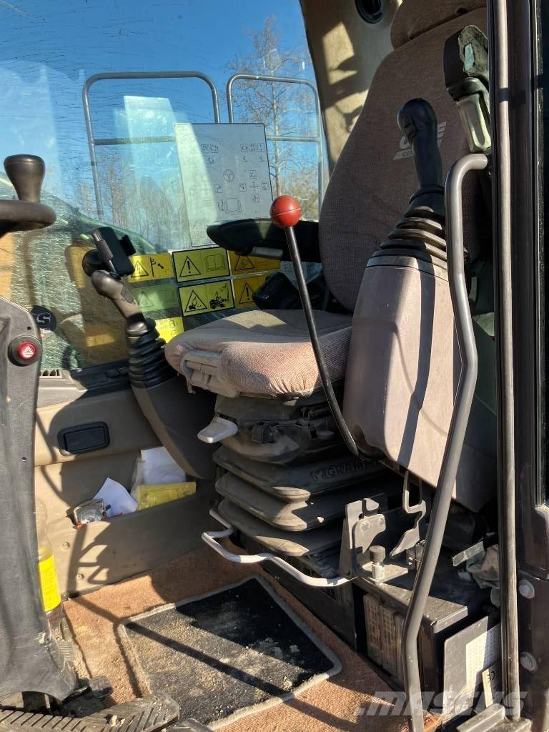 CASE WX 148 Gravemaskiner på hjul