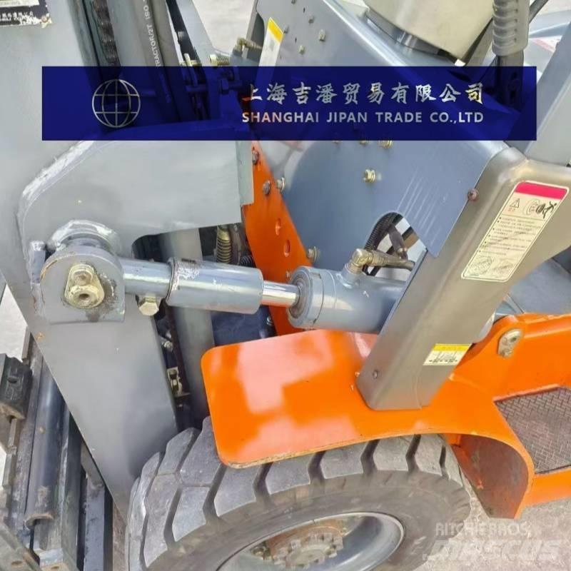 Heli H2000-25 Diesel gaffeltrucks