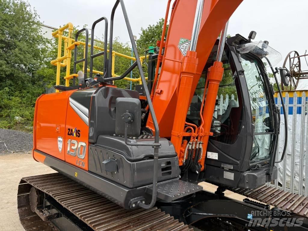 Hitachi ZX130-7 Gravemaskiner på larvebånd
