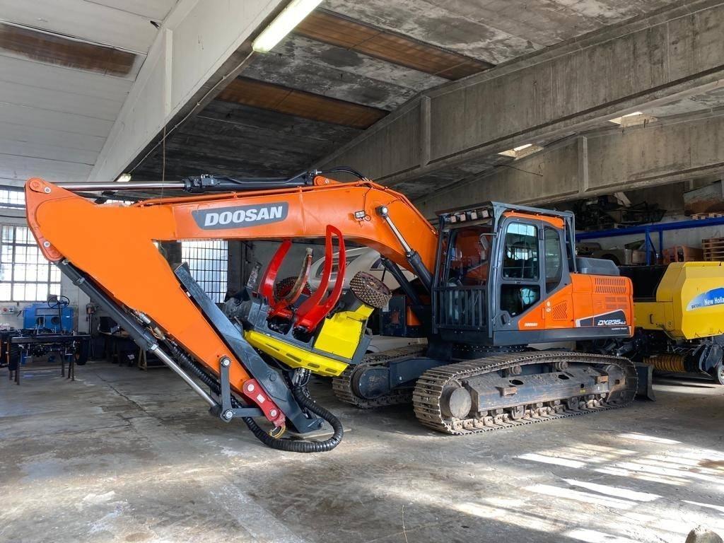Doosan DX 235 NLC-5 Gravemaskiner på larvebånd
