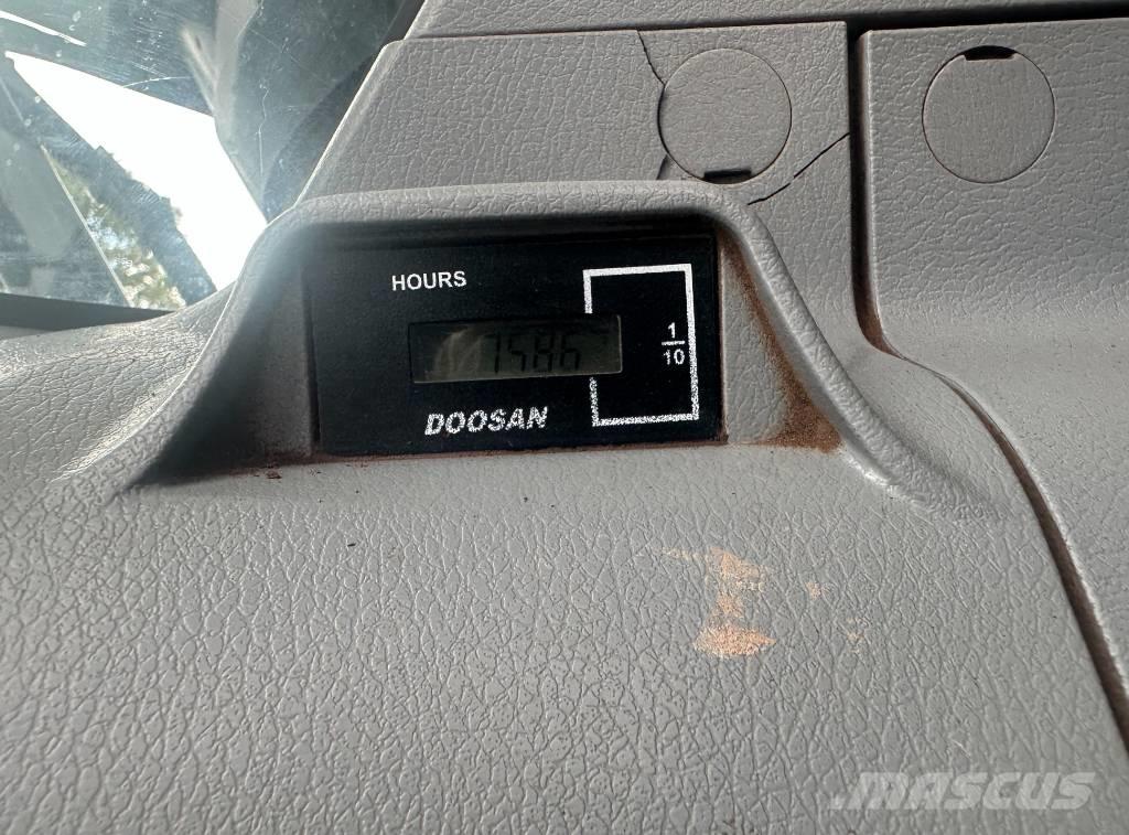 Doosan DX 255 LC-5 Gravemaskiner på larvebånd