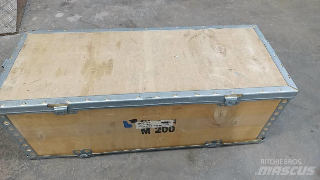 Volvo 4200 Motorer
