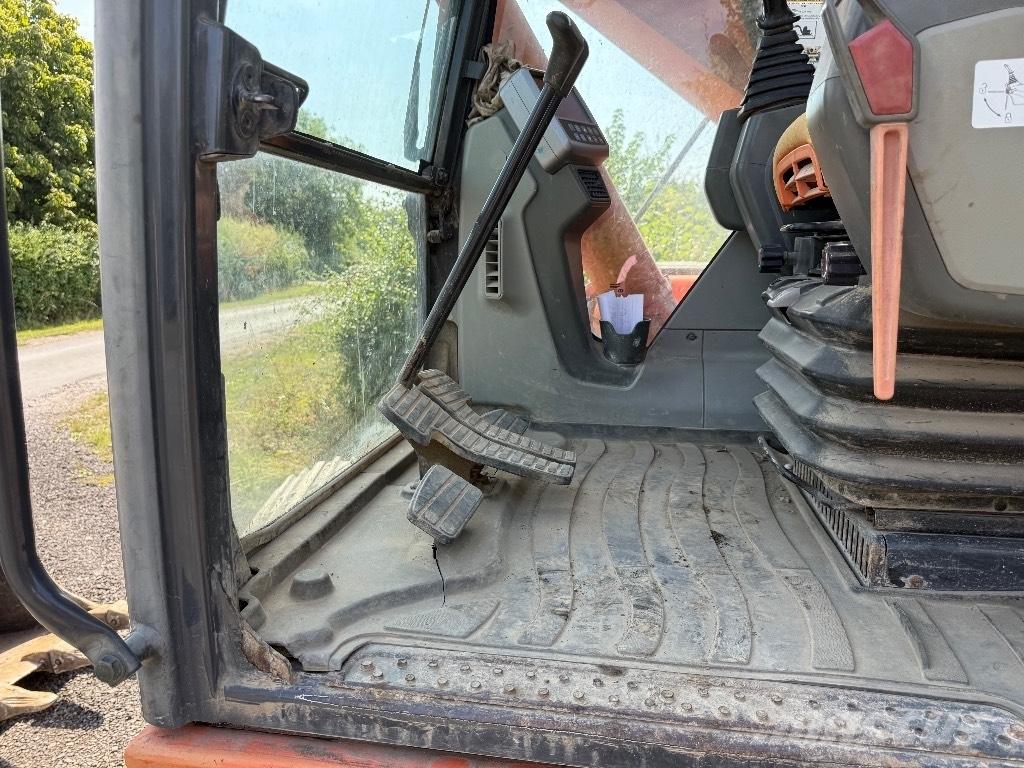 Doosan DX 225 LC Gravemaskiner på larvebånd