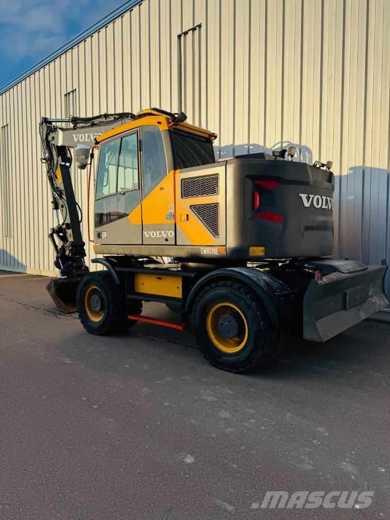 Volvo EWR 170 E Gravemaskiner på hjul