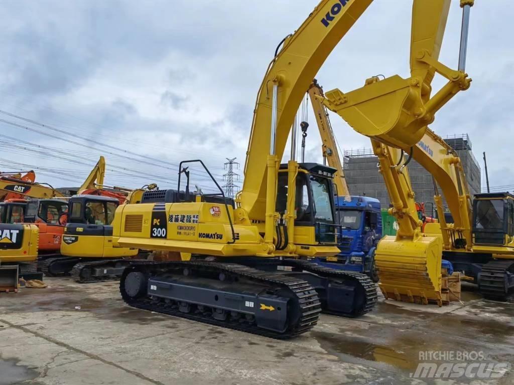 Komatsu PC 300 Gravemaskiner på larvebånd