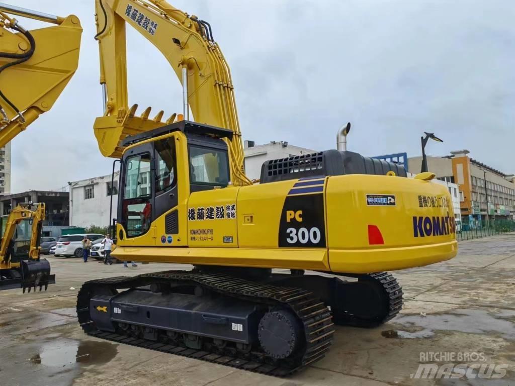 Komatsu PC 300 Gravemaskiner på larvebånd