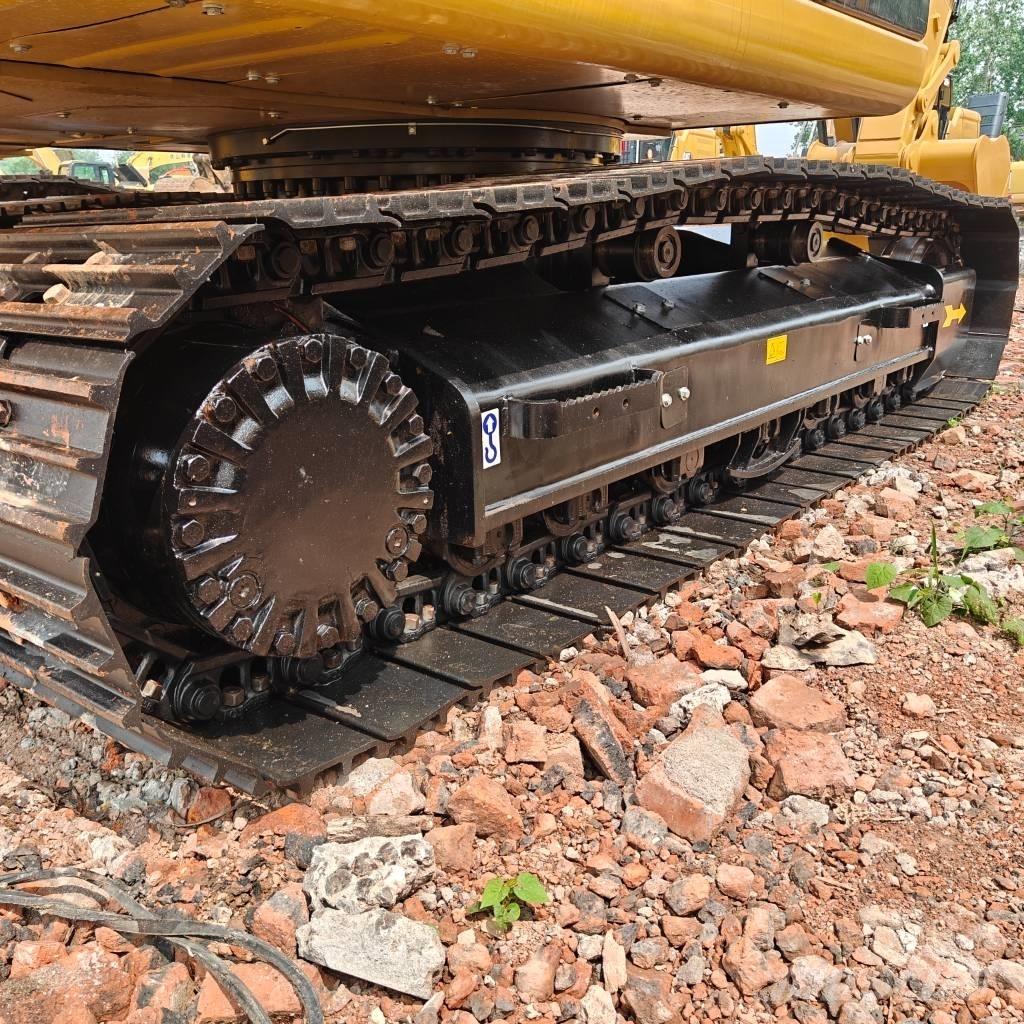 CAT 320D2L Gravemaskiner på larvebånd