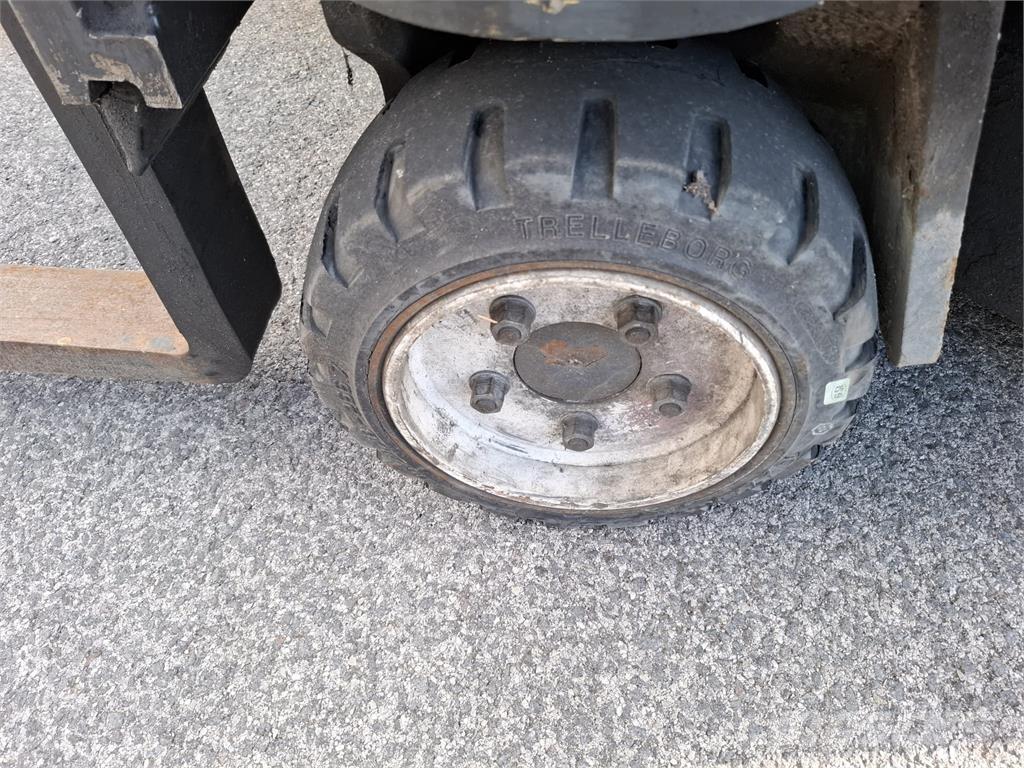 Combilift C3000CB 4-vejs truck