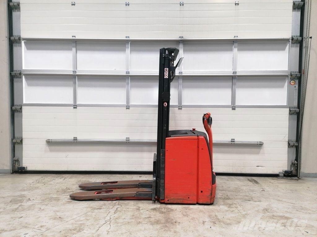 Linde L14 Gaffelstabler med gående fører