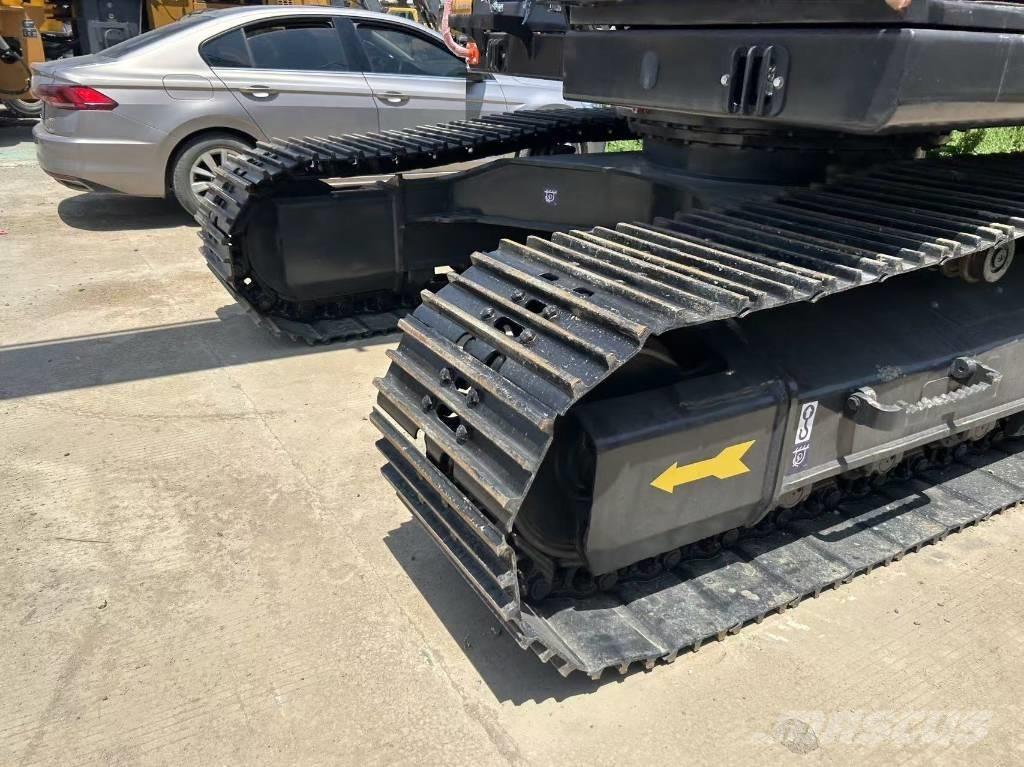 Volvo EC 220 Gravemaskiner på larvebånd