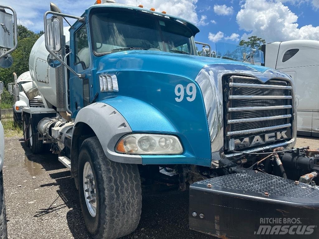 Mack GU 800 Andre lastbiler