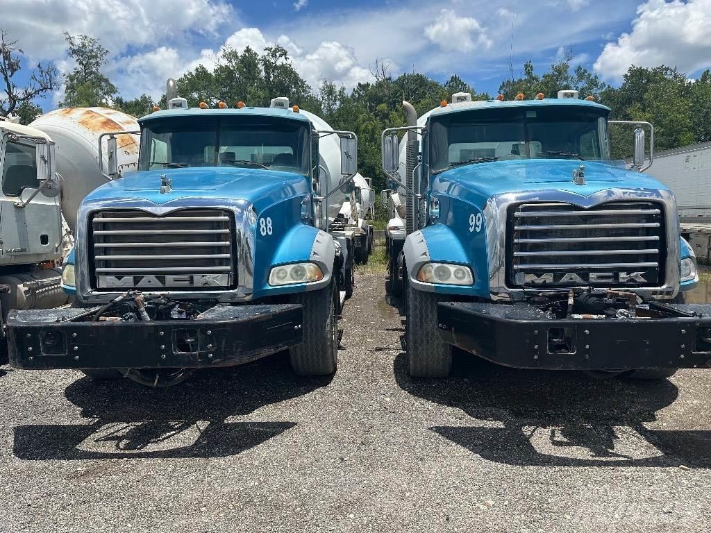 Mack GU 800 Andre lastbiler