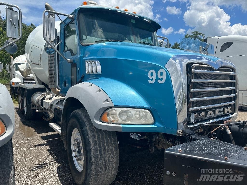 Mack GU 800 Andre lastbiler