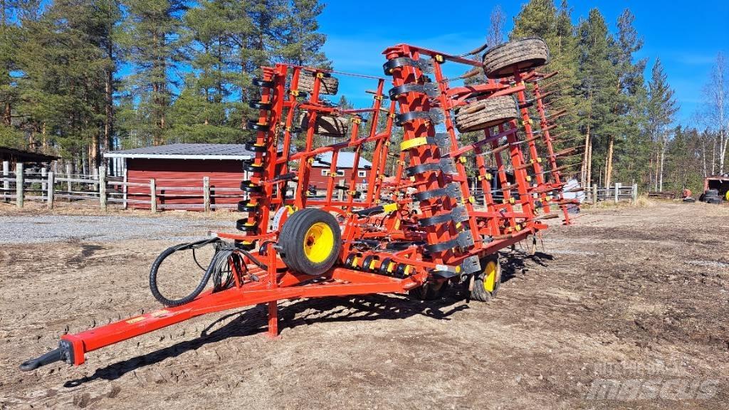Väderstad Ferox 700 Harver