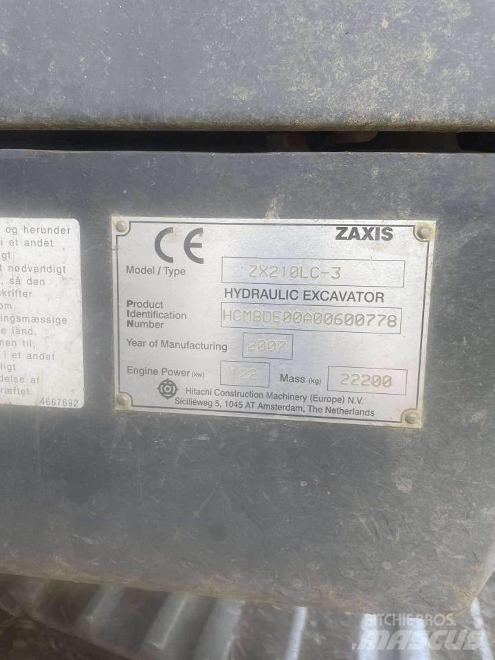 Hitachi ZX210 Gravemaskiner på larvebånd