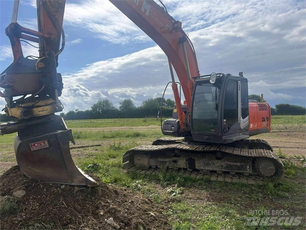 Hitachi ZX210 Gravemaskiner på larvebånd