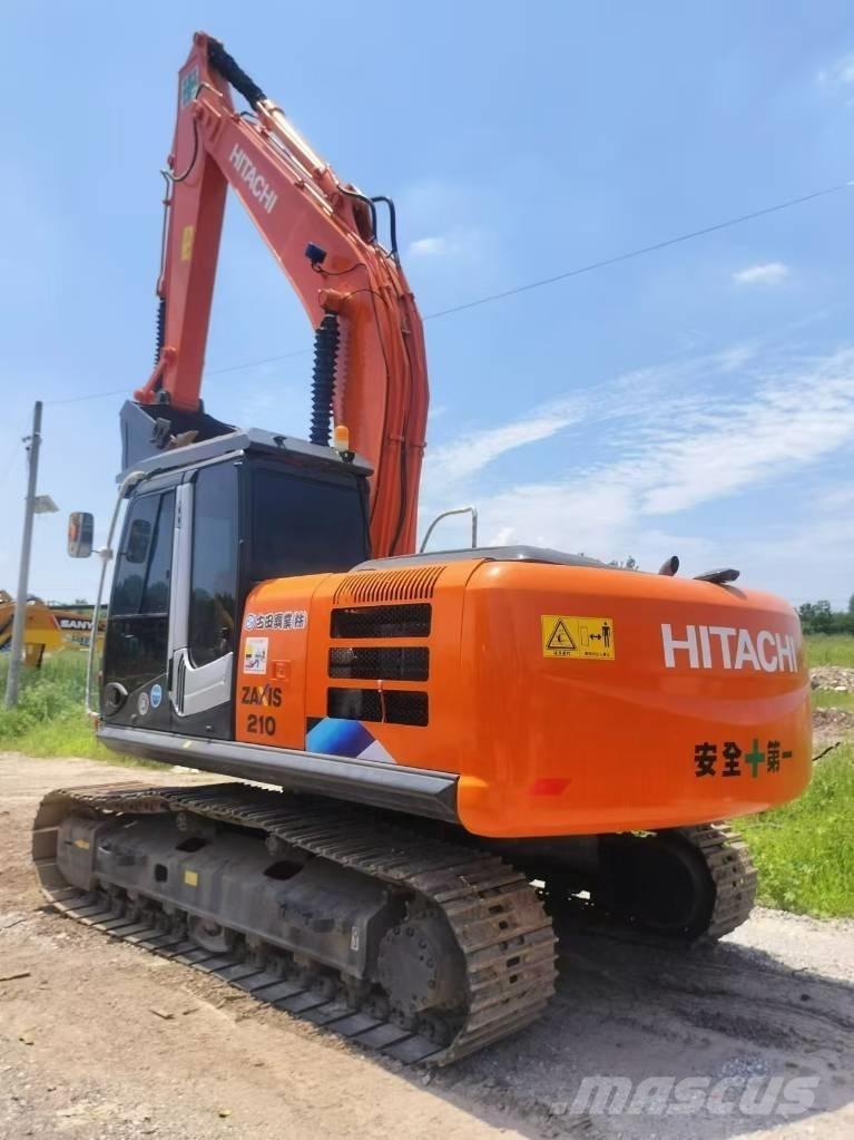 Hitachi ZX 210 Gravemaskiner på larvebånd