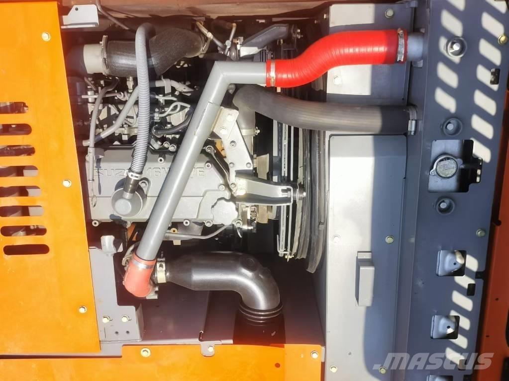 Hitachi ZX 210 Gravemaskiner på larvebånd