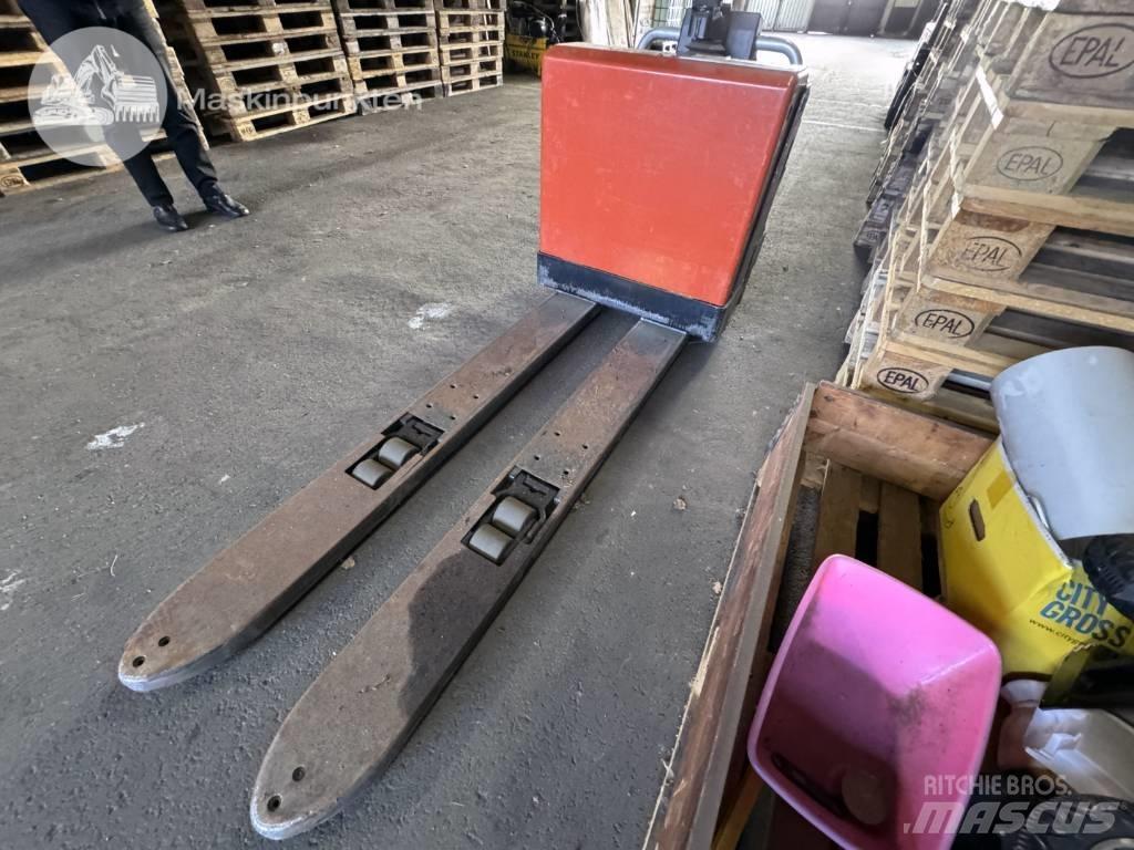 BT LPE 200 El-palleløftere med platform
