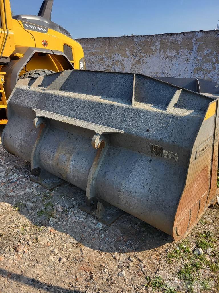 Volvo L 120 H Læssemaskiner på hjul