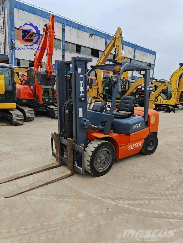 Heli CPCD 30 Diesel gaffeltrucks