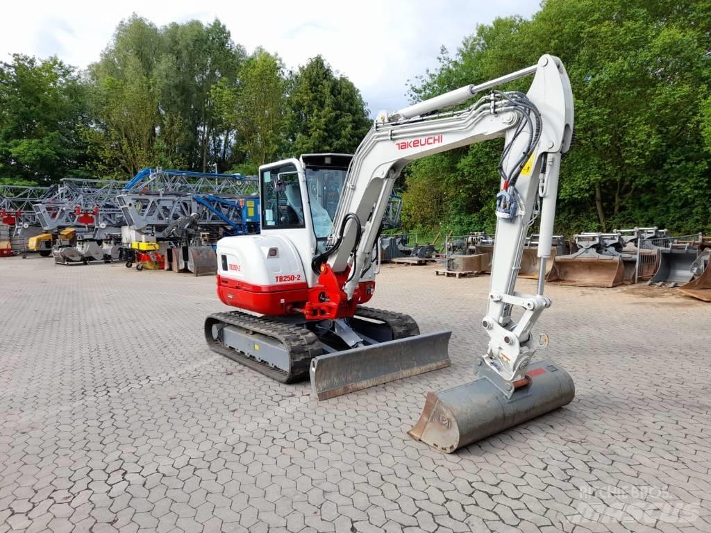 Takeuchi TB 250-2 Minigravemaskiner