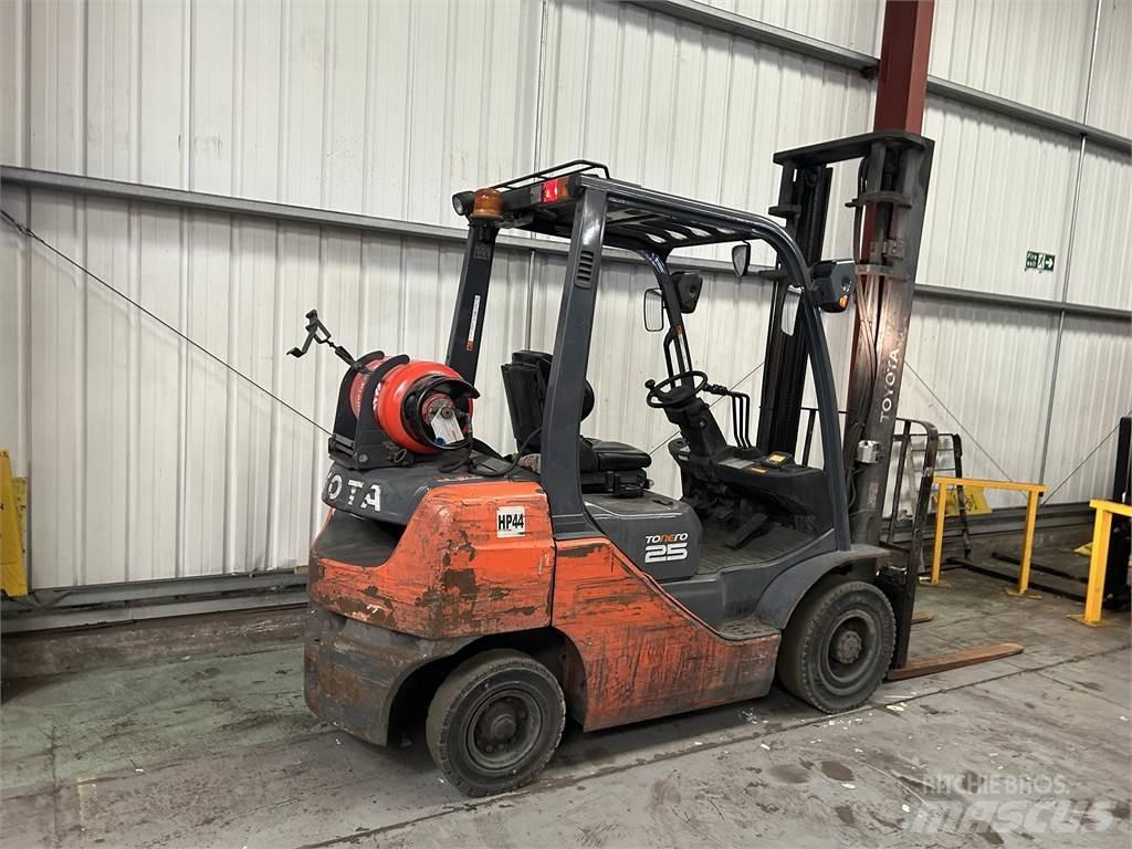 Toyota 02-8FGF25 LPG gaffeltrucks