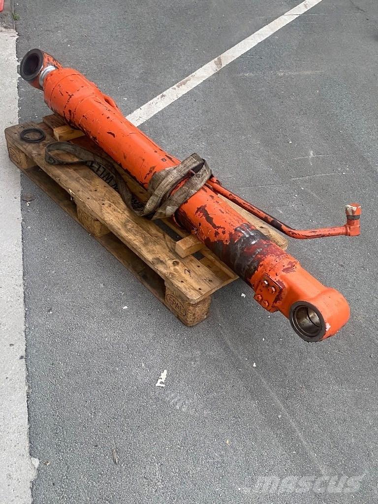 Hitachi ZX 250 LC Gravemaskiner på larvebånd