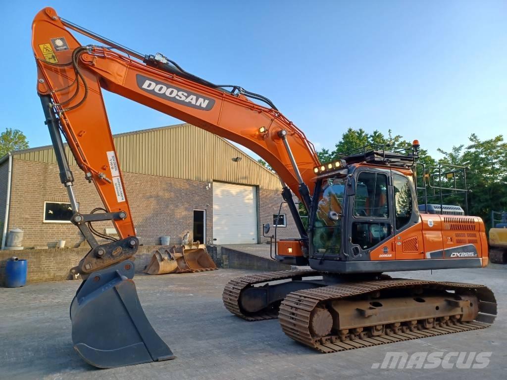 Doosan DX 225 LC-5 Gravemaskiner på larvebånd