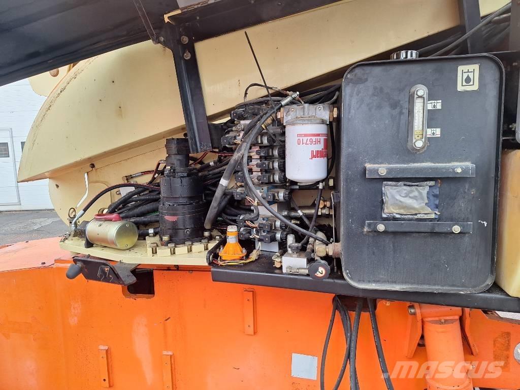 JLG 660 SJ 4x4x4 Bomlifte med knækarm
