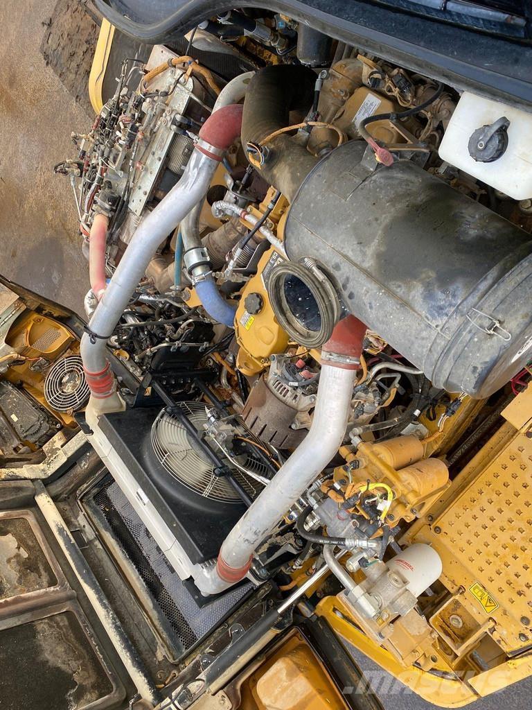 CAT 725C2 NVT Terrængående lastbiler